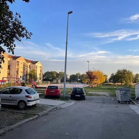 Apartman Dora Ruma Exterior photo